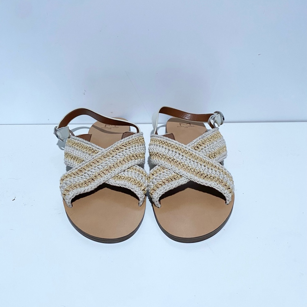 Marc Fisher LTD Womens Lonnie Adjustable Flat Ankle Strap 10‎ - Picture 2 of 7
